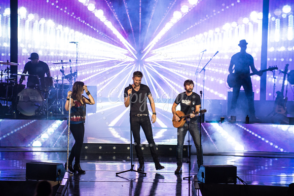 LADY ANTEBELLUM    8-21-15_PLC_0541